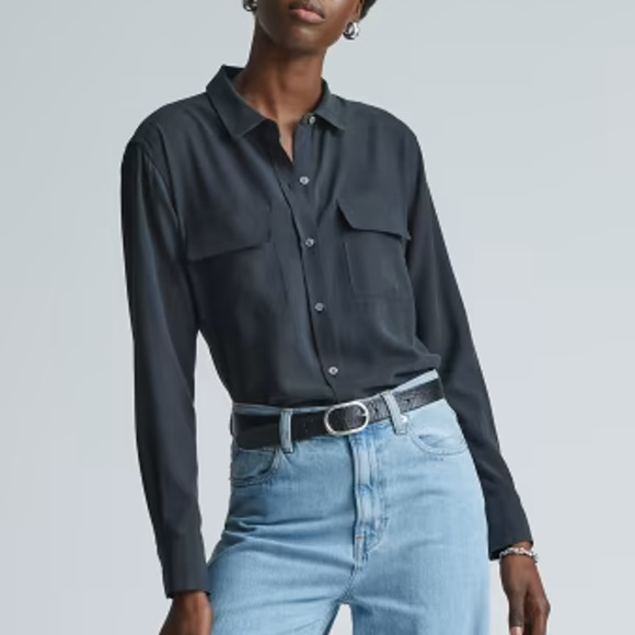 Everlane Tops - NEW Everlane The Washable Silk Relaxed Shirt in Black